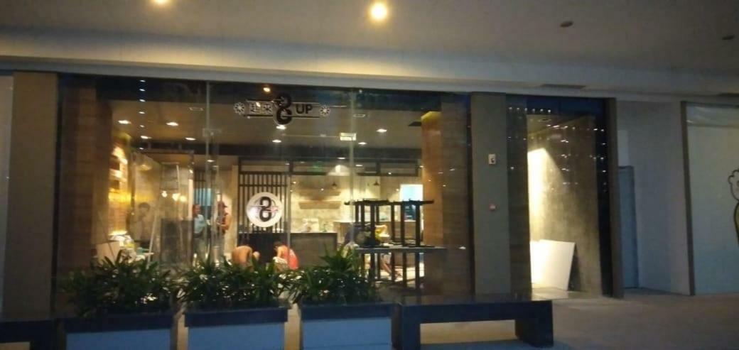 מנילה Shore Residences Moa מראה חיצוני תמונה